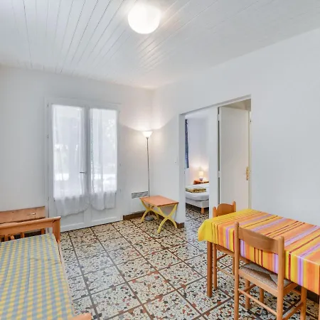 Charming Holiday In Saint-savinien With Roofed Terrace Saint-Savinien