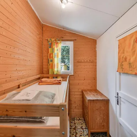 Vakantiehuis Charming Holiday In Saint-savinien With Roofed Terrace Saint-Savinien